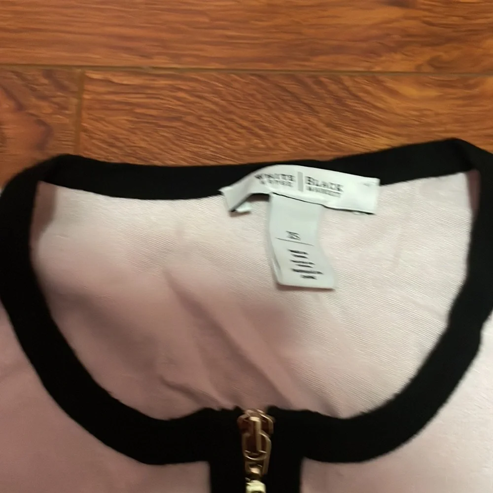 *HOST PICK* Zip up crew neck sweater. - Picture 2 of 3
